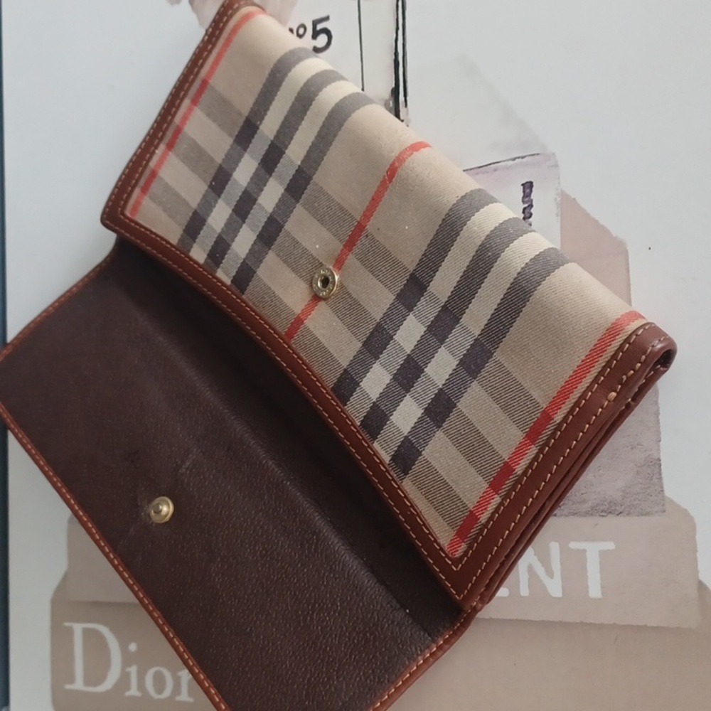 Vintage Burberry Nova Check Wallet - Picture 3 of 16